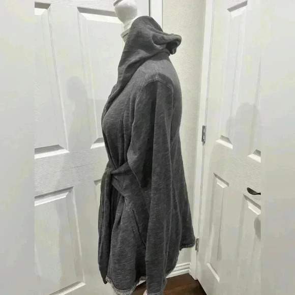 Active brand plus size belted,hooded, jacket w reverse hem - Picture 3 of 10